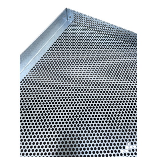 Perforated metal beehive roof for transport Nucleus Hive h. 3